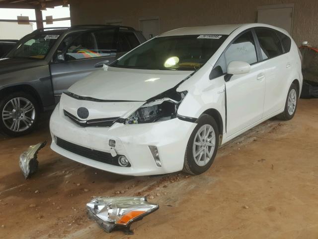 JTDZN3EU8D3252587 - 2013 TOYOTA PRIUS V WHITE photo 2