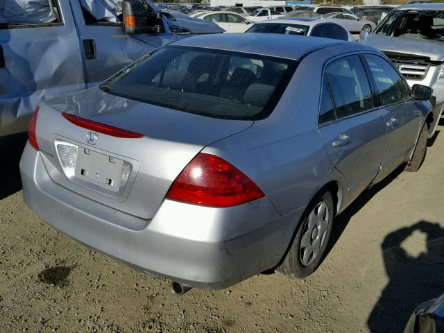 JHMCM56456C001692 - 2006 HONDA ACCORD LX GRAY photo 4