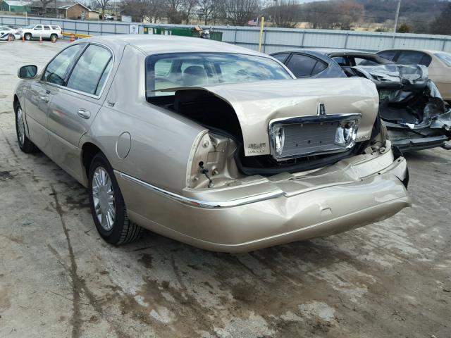 1LNHM82V46Y625313 - 2006 LINCOLN TOWN CAR S GOLD photo 3