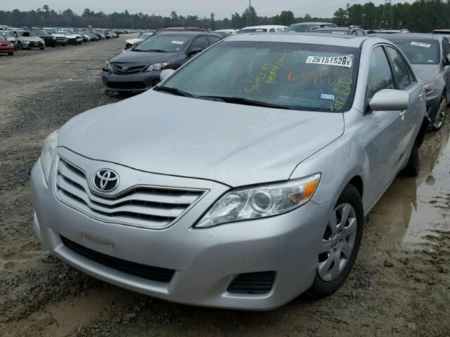 4T1BF3EK0AU542627 - 2010 TOYOTA CAMRY BASE SILVER photo 2