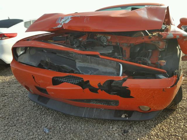 2B3LJ74W58H302944 - 2008 DODGE CHALLENGER ORANGE photo 9