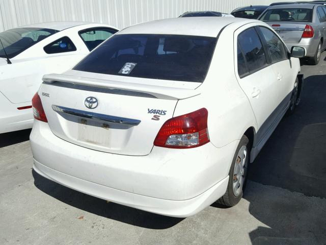 JTDBT923581225578 - 2008 TOYOTA YARIS WHITE photo 4