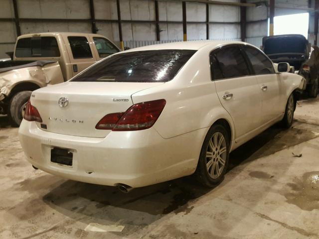 4T1BK36B58U296081 - 2008 TOYOTA AVALON XL WHITE photo 4