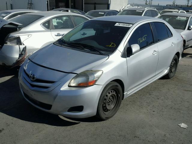 JTDBT923081286062 - 2008 TOYOTA YARIS GRAY photo 2