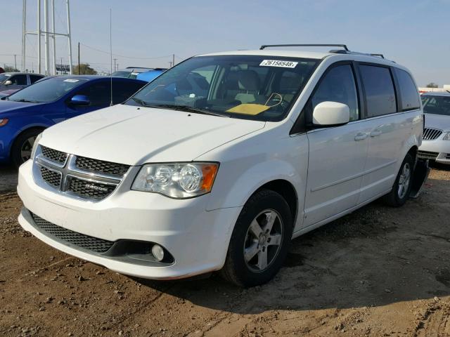 2D4RN5DG6BR755422 - 2011 DODGE GRAND CARA WHITE photo 2