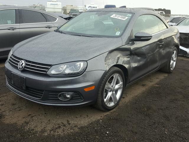 WVWFW7AH4CV021995 - 2012 VOLKSWAGEN EOS LUX Графитовый фото 2