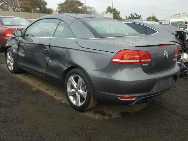 WVWFW7AH4CV021995 - 2012 VOLKSWAGEN EOS LUX Графитовый фото 3