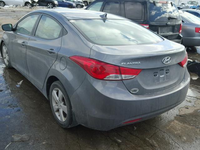 5NPDH4AE8DH396666 - 2013 HYUNDAI ELANTRA GL GRAY photo 3