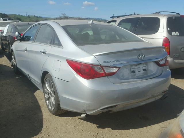 5NPEC4ACXCH475725 - 2012 HYUNDAI SONATA SE SILVER photo 3