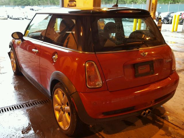 WMWRE335X6TJ34858 - 2006 MINI COOPER S RED photo 3