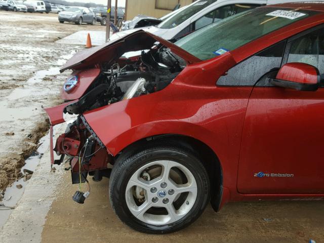 1N4AZ0CP9DC424399 - 2013 NISSAN LEAF S MAROON photo 9