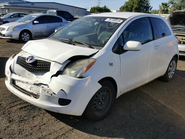 JTDJT923X75116438 - 2007 TOYOTA YARIS WHITE photo 2