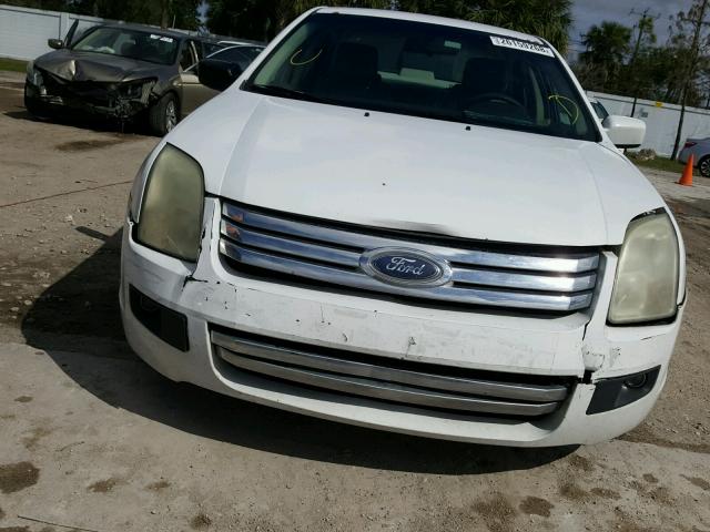 3FAHP07146R248800 - 2006 FORD FUSION SE WHITE photo 9