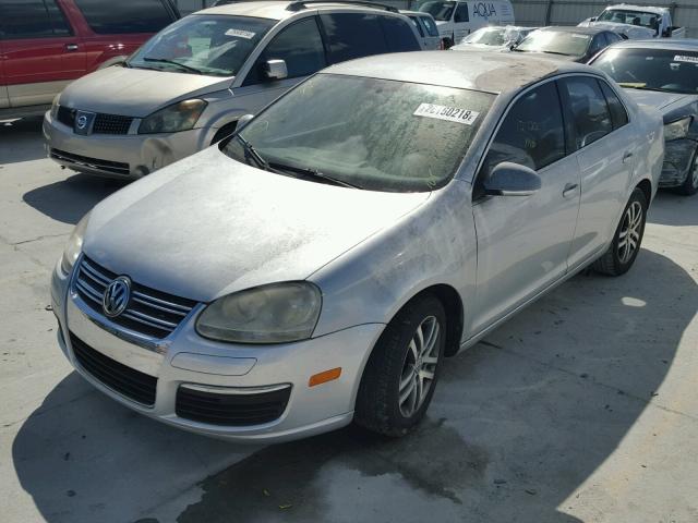 3VWRF71K66M812369 - 2006 VOLKSWAGEN JETTA 2.5 SILVER photo 2