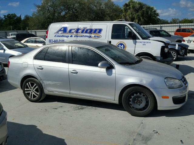 3VWRF71K66M812369 - 2006 VOLKSWAGEN JETTA 2.5 SILVER photo 9
