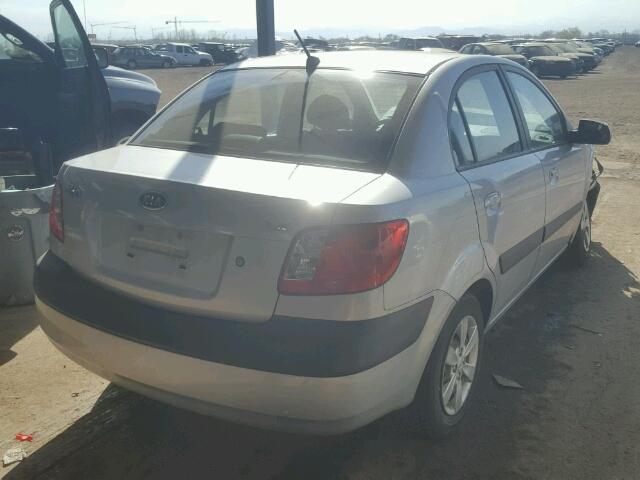 KNADE123086384898 - 2008 KIA RIO BASE SILVER photo 4