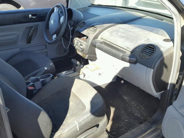 3VWCC21C9XM401463 - 1999 VOLKSWAGEN NEW BEETLE BLACK photo 5