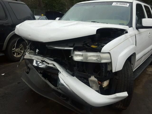 3GNFK16T11G276137 - 2001 CHEVROLET SUBURBAN K WHITE photo 9