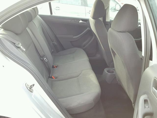 3VW2K7AJ2CM385305 - 2012 VOLKSWAGEN JETTA BASE ვერცხლისფერი ფოტო 6