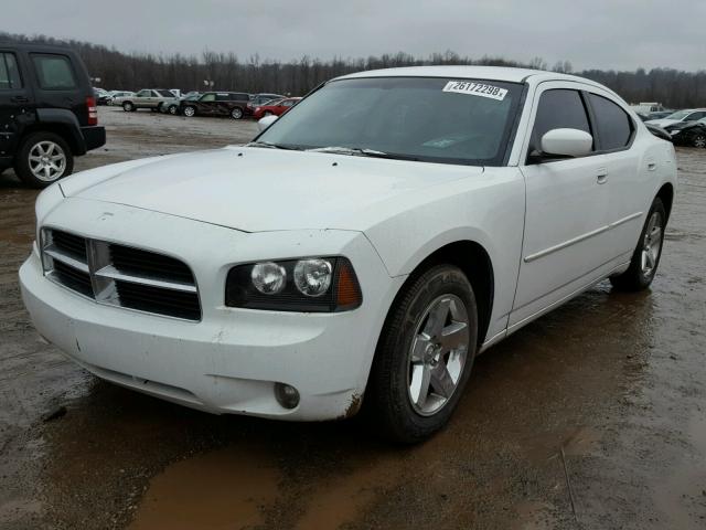 2B3CA3CV0AH310831 - 2010 DODGE CHARGER SX WHITE photo 2