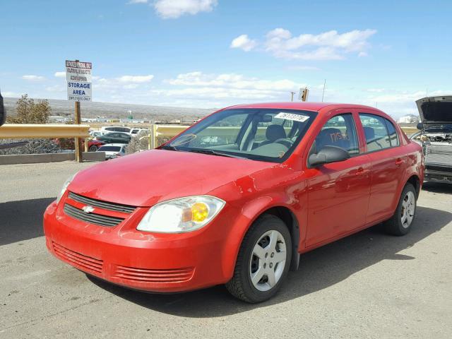 1G1AK52F357582406 - 2005 CHEVROLET COBALT RED photo 2