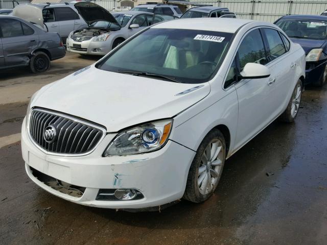 1G4PP5SK5C4124165 - 2012 BUICK VERANO WHITE photo 2