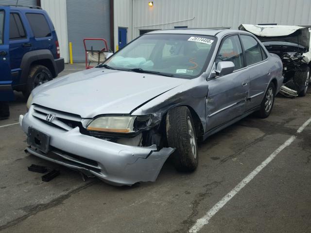 1HGCG66872A147830 - 2002 HONDA ACCORD EX SILVER photo 2