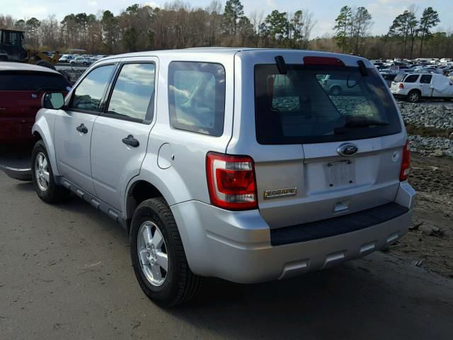 1FMCU0C78CKB38271 - 2012 FORD ESCAPE XLS SILVER photo 3