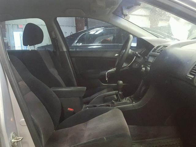 1HGCM55483A087334 - 2003 HONDA ACCORD LX SILVER photo 5