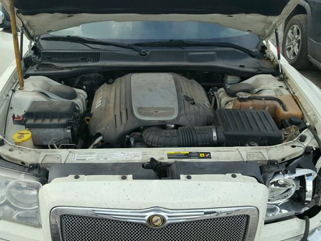 2C3LA63H76H420376 - 2006 CHRYSLER 300C WHITE photo 7