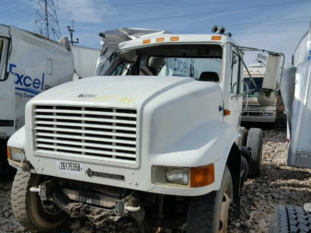 1HSSDAAN9WH565099 - 1998 INTERNATIONAL 4000 4900 WHITE photo 2