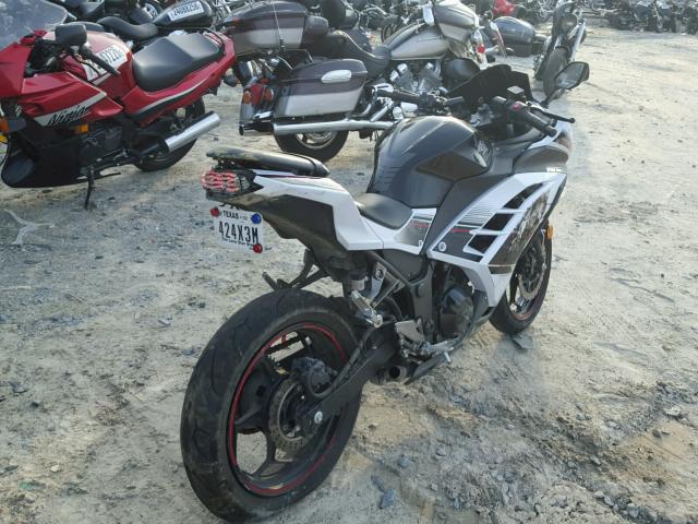 JKAEX8A1XEA000753 - 2014 KAWASAKI EX300 A WHITE photo 4