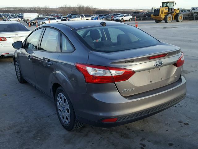 1FAHP3F25CL259648 - 2012 FORD FOCUS SE GRAY photo 3