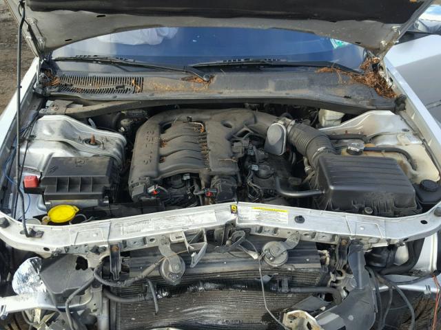 2D4FV47V57H756405 - 2007 DODGE MAGNUM SXT GRAY photo 7