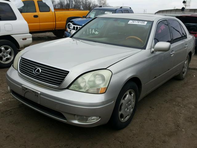 JTHBN30F010029398 - 2001 LEXUS LS 430 SILVER photo 2