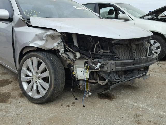 KNAFW4A3XA5051810 - 2010 KIA FORTE SX SILVER photo 9