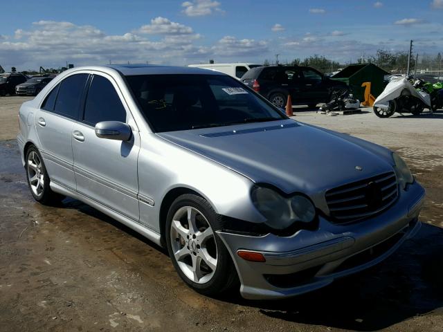 WDBRF52H07F932906 - 2007 MERCEDES-BENZ C 230 SILVER photo 1