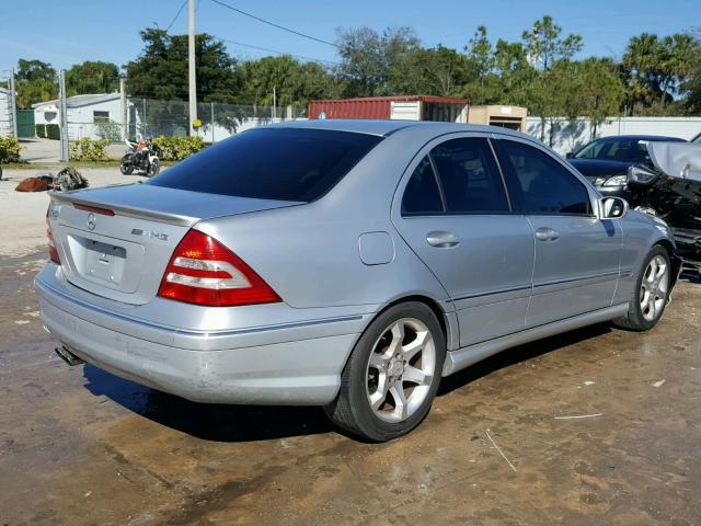 WDBRF52H07F932906 - 2007 MERCEDES-BENZ C 230 SILVER photo 4