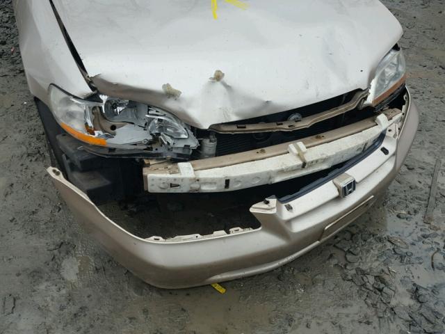 1HGCG6698YA115115 - 2000 HONDA ACCORD SE GOLD photo 9