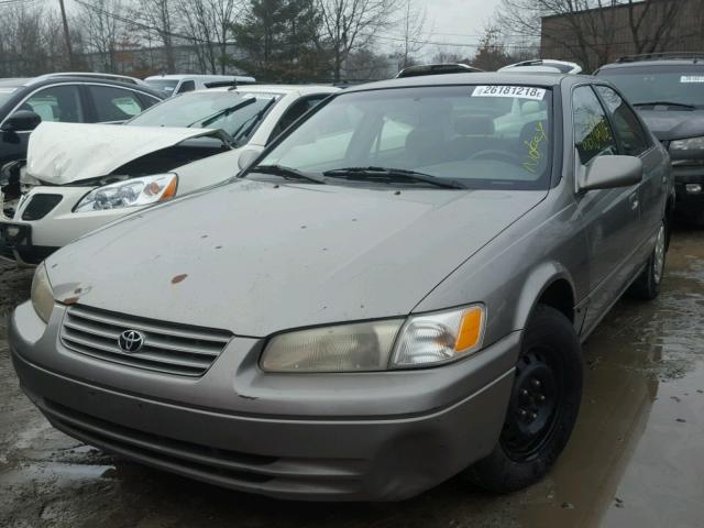 4T1BG22K5XU475205 - 1999 TOYOTA CAMRY CE GRAY photo 2