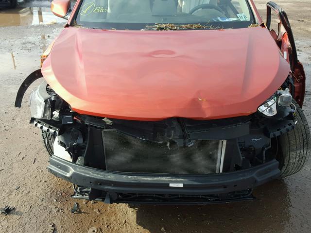 5XYZTDLB8GG369745 - 2016 HYUNDAI SANTA FE S ORANGE photo 7