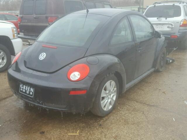 3VWPW31C98M502261 - 2008 VOLKSWAGEN NEW BEETLE BLACK photo 4