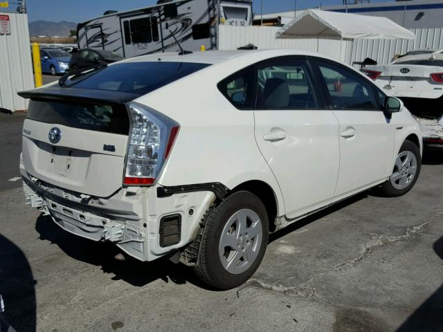 JTDKN3DU2B0255809 - 2011 TOYOTA PRIUS WHITE photo 4