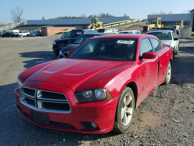 2C3CDXHG4DH545894 - 2013 DODGE CHARGER SX RED photo 2