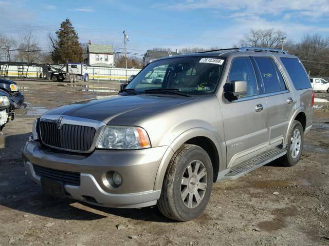 5LMFU28R64LJ13316 - 2004 LINCOLN NAVIGATOR BEIGE photo 2