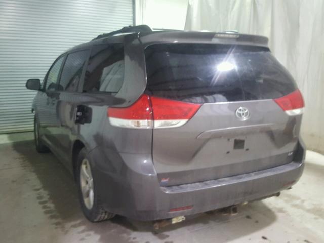 5TDKK3DC9BS002211 - 2011 TOYOTA SIENNA LE GRAY photo 3