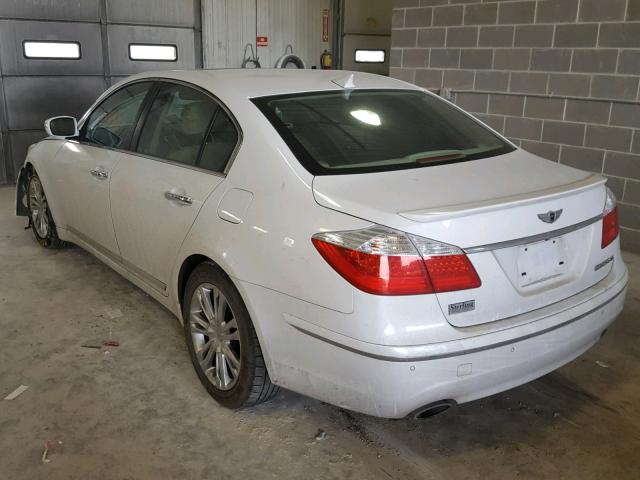 KMHGC4DF6BU131923 - 2011 HYUNDAI GENESIS 4. WHITE photo 3