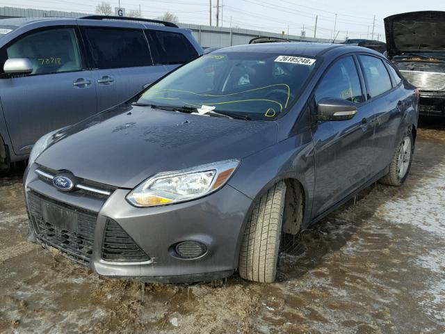 1FADP3F21EL417999 - 2014 FORD FOCUS SE GRAY photo 2