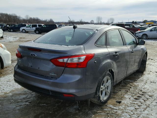 1FADP3F21EL417999 - 2014 FORD FOCUS SE GRAY photo 4