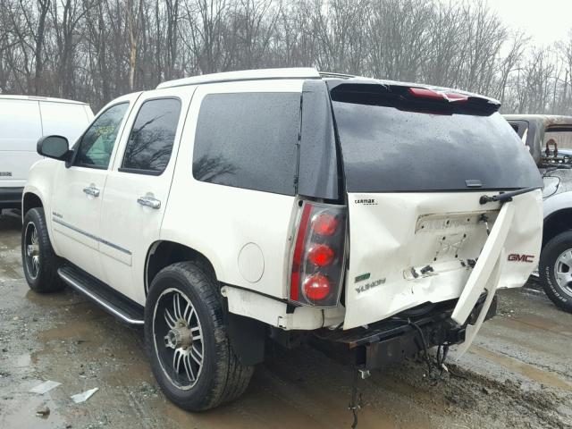 1GKS2EEF2BR134783 - 2011 GMC YUKON DENA WHITE photo 3